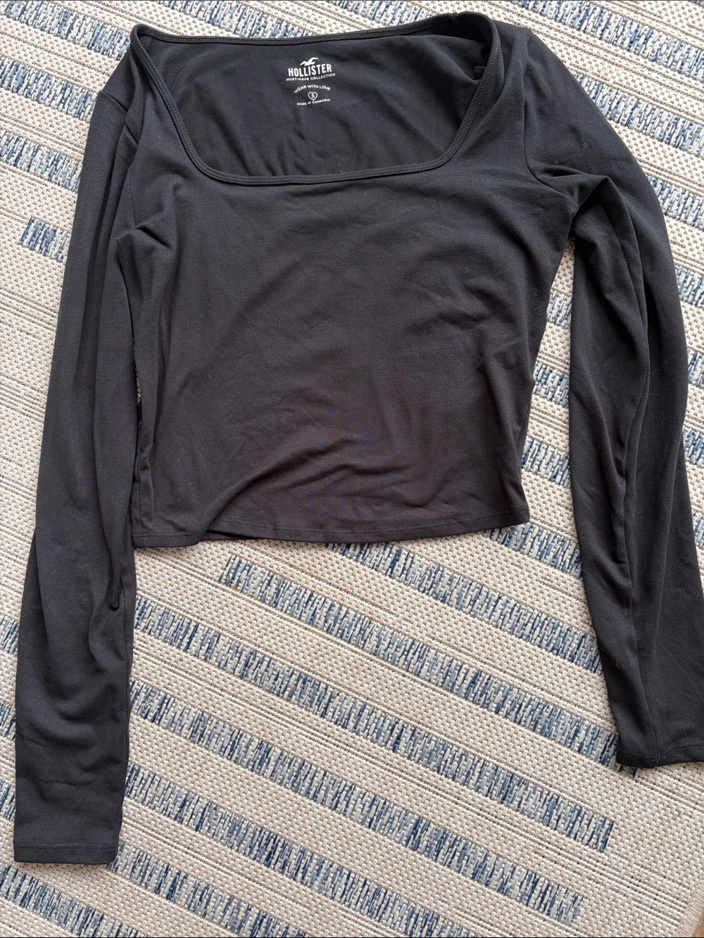 Hollister Black Square Neck Long Sleeve Crop Top